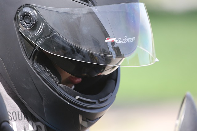 Zamerajme sa na výber kvalitnej a zodpovedajúcej prilby na motorku